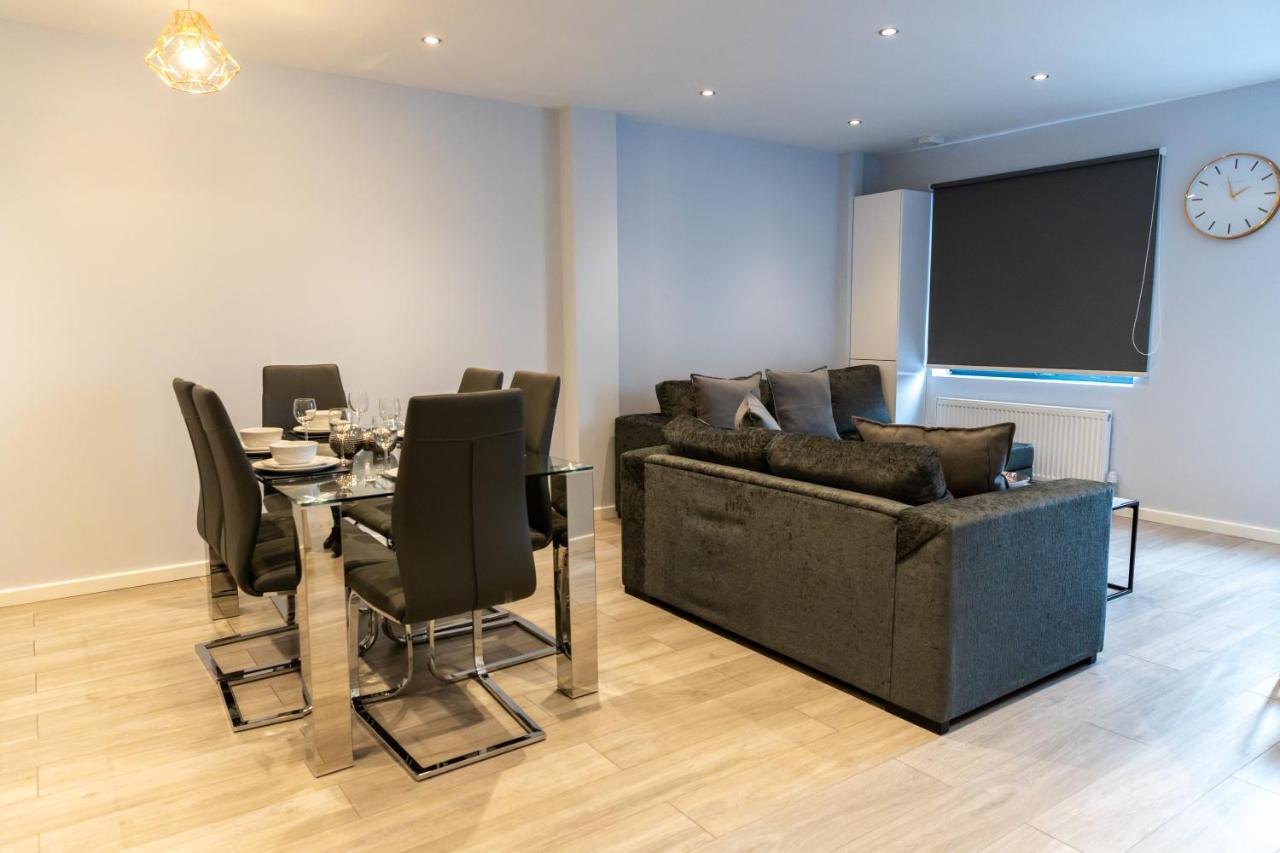 Cosy Flats Near Heathrow, Group Bookings Available With Parking Space Hounslow Exteriér fotografie