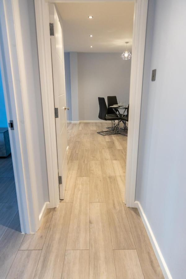 Cosy Flats Near Heathrow, Group Bookings Available With Parking Space Hounslow Exteriér fotografie