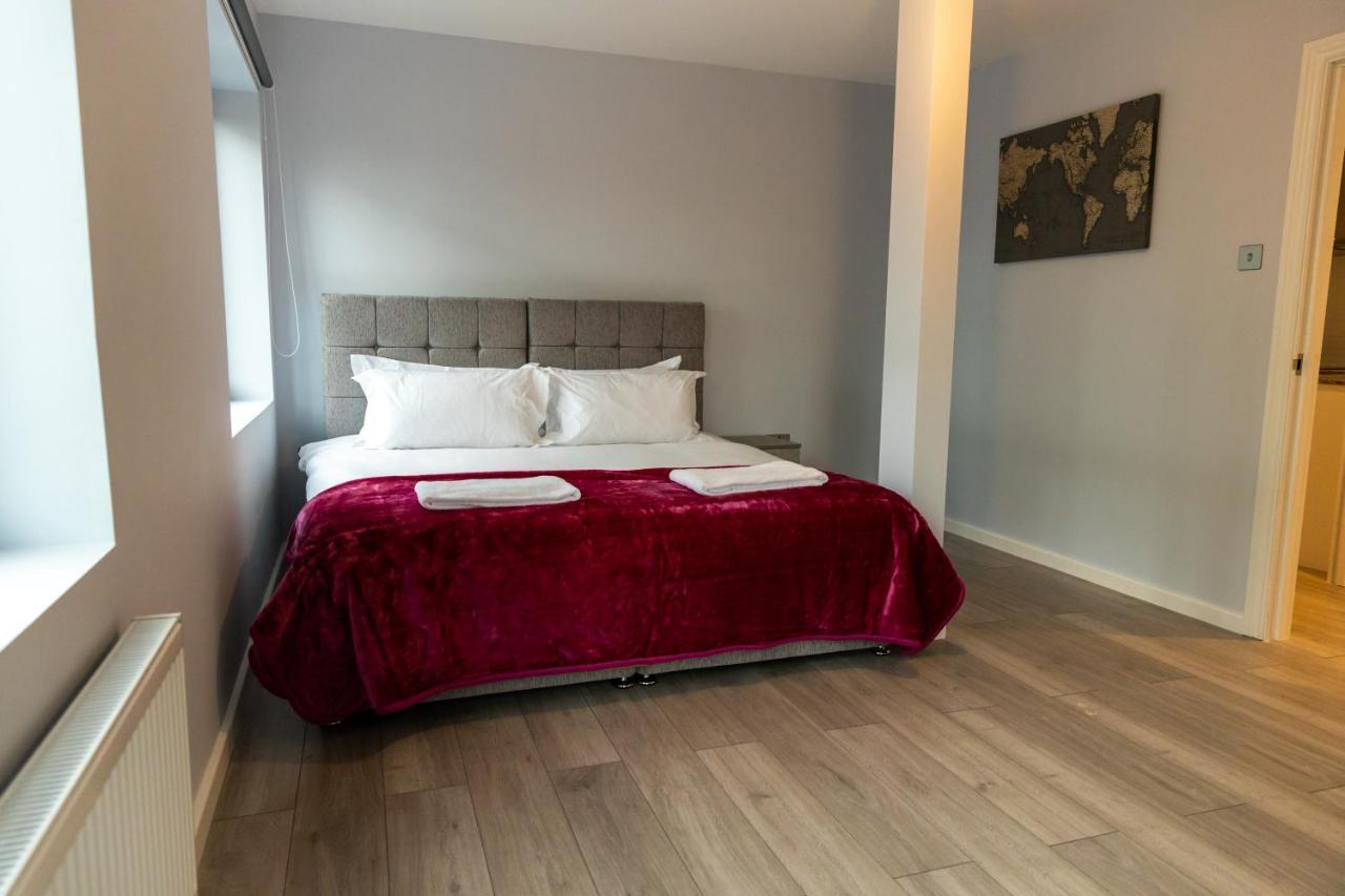Cosy Flats Near Heathrow, Group Bookings Available With Parking Space Hounslow Exteriér fotografie